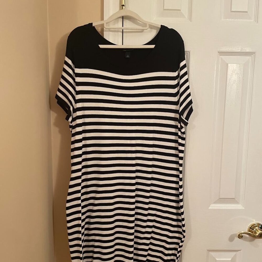 Torrid Black and White Stripped Dress in 2 (16)